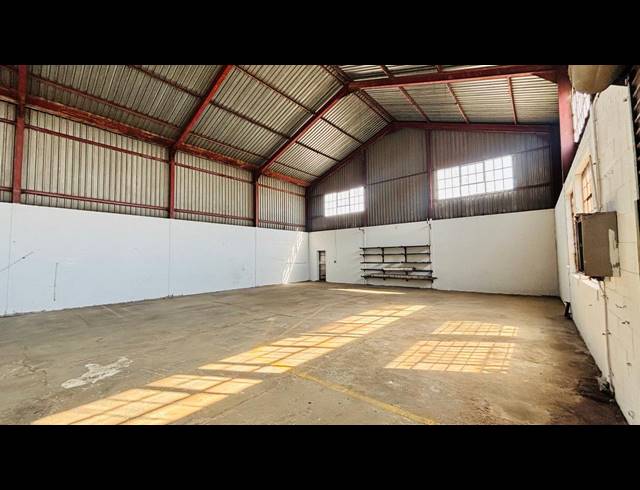 350M² WAREHOUSE TO LET IN ROODEPOORT CENTRAL